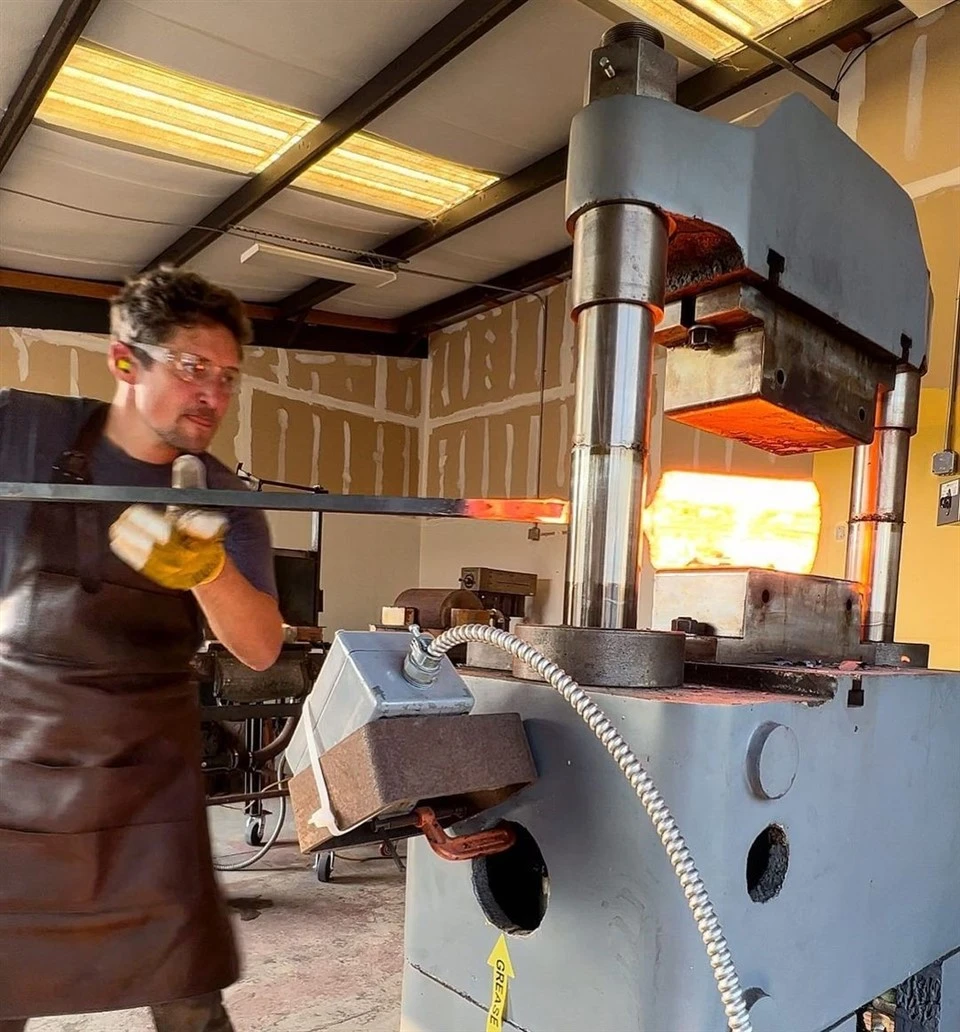 Hydraulic Press For Forging Damascus suppliers